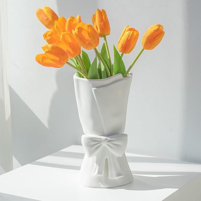 Creative Bow - Decorated Ceramic Vase: Elegant Shape, Adding Romantic Atmosphere to Home